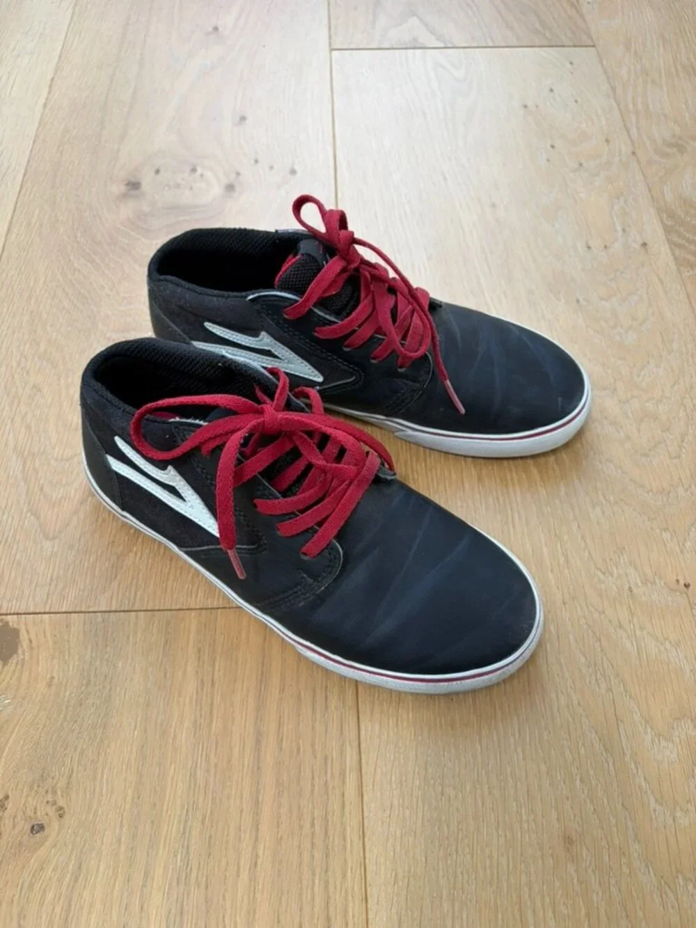 LAKAI Skate Shoes - Size: Youth 4 - EUC